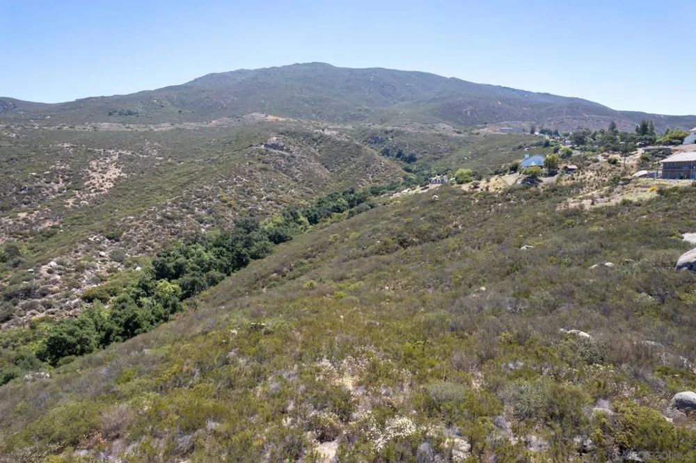 Victoria Drive Alpine, CA 91901