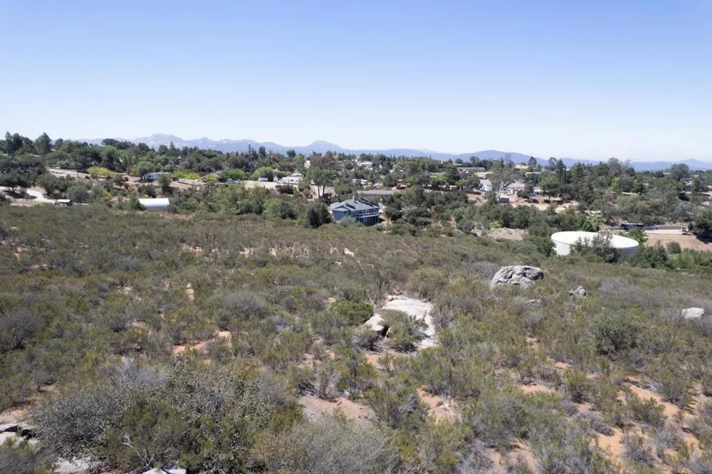 Victoria Drive Alpine, CA 91901