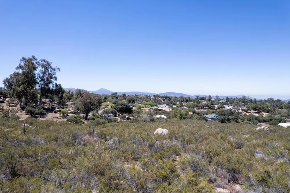 Victoria Drive Alpine, CA 91901