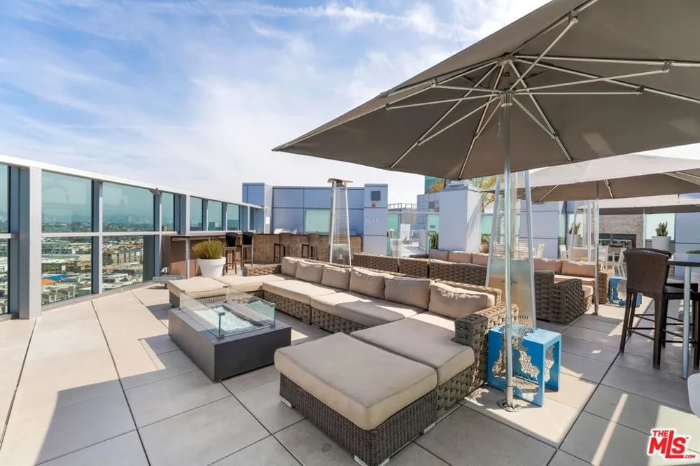 13700 Marina Pointe Drive #415 Marina del Rey, CA 90292