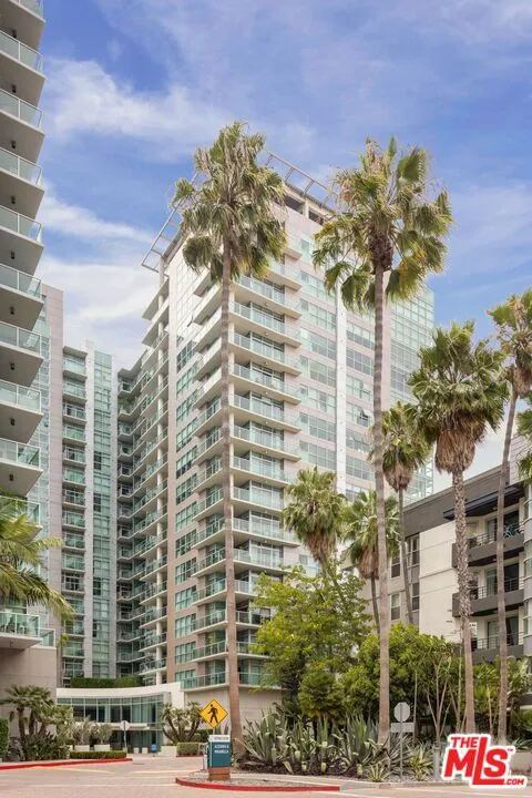 13700 Marina Pointe Drive #415 Marina del Rey, CA 90292
