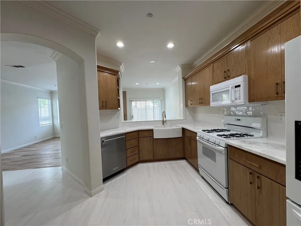 16 Bryce Aliso Viejo, CA 92656