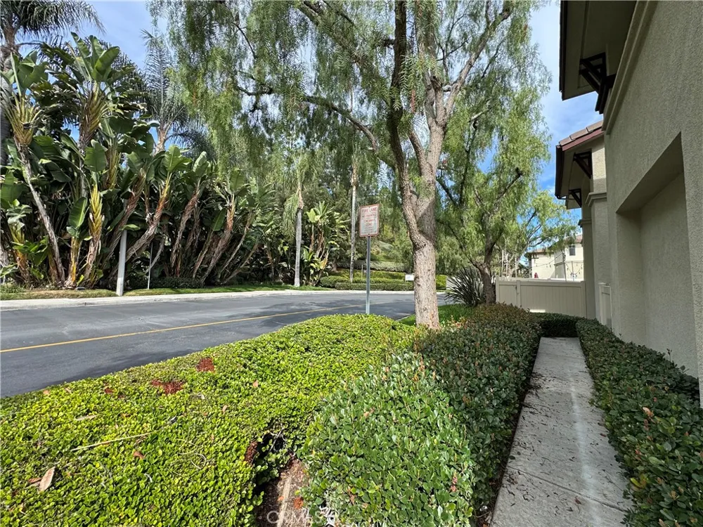 16 Bryce Aliso Viejo, CA 92656