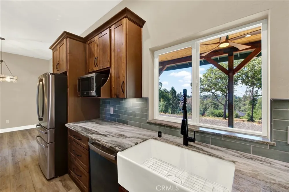 1690 BEND LANE Paradise, CA 95963