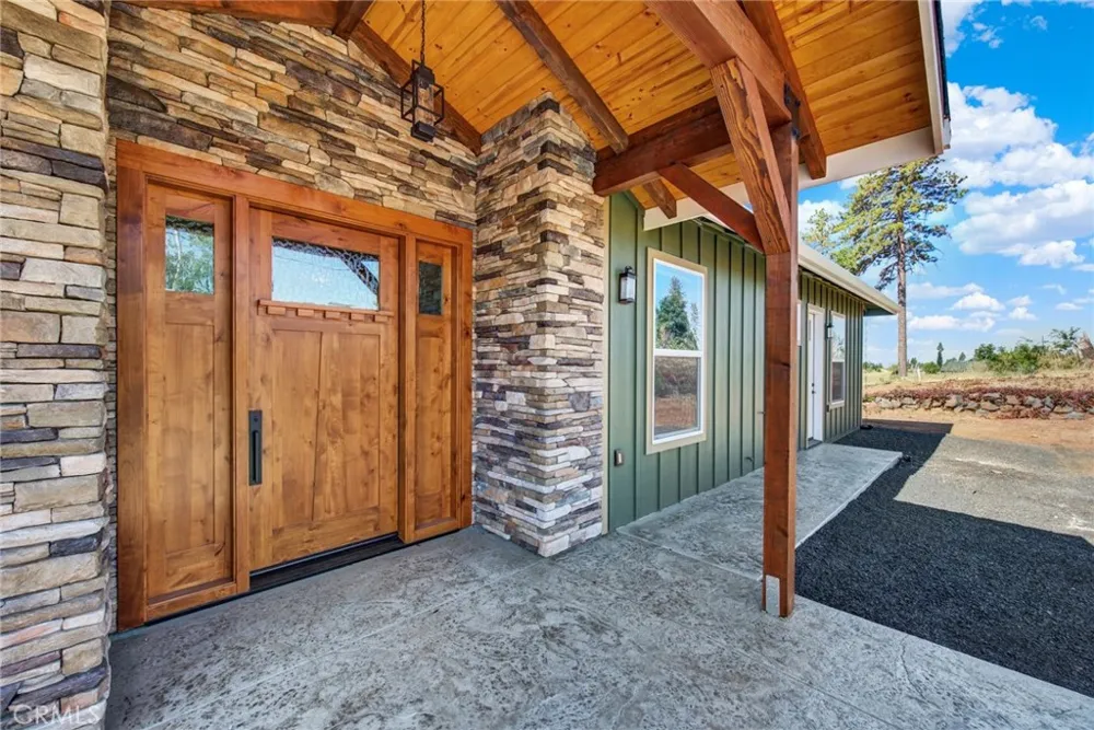 1690 BEND LANE Paradise, CA 95963
