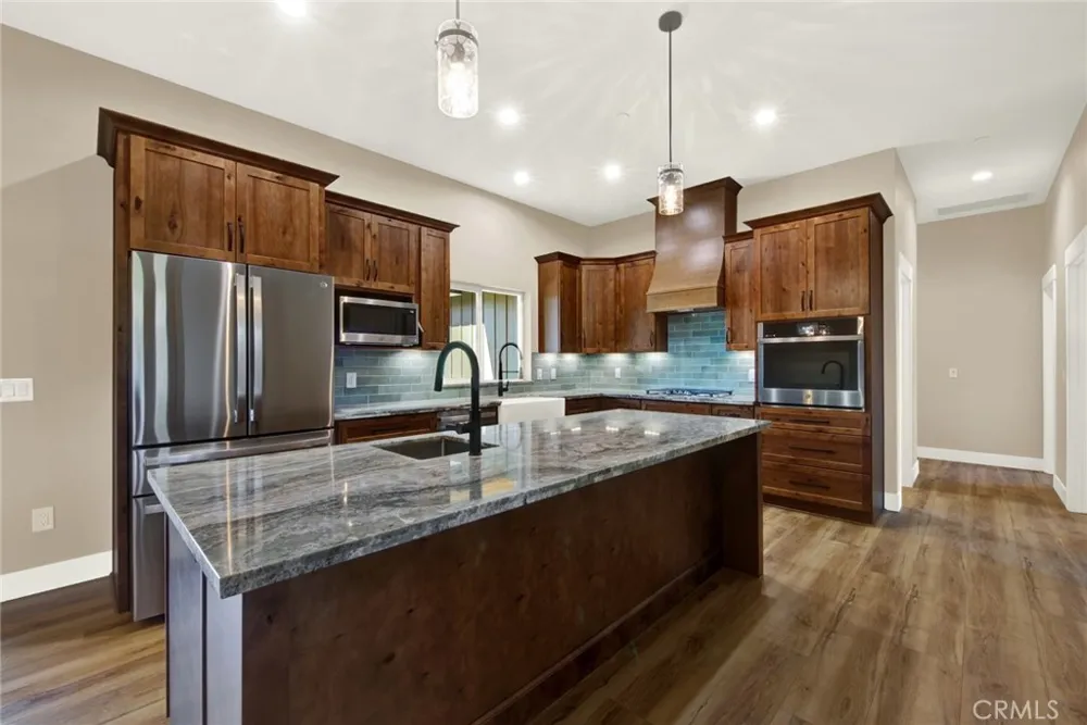 1690 BEND LANE Paradise, CA 95963