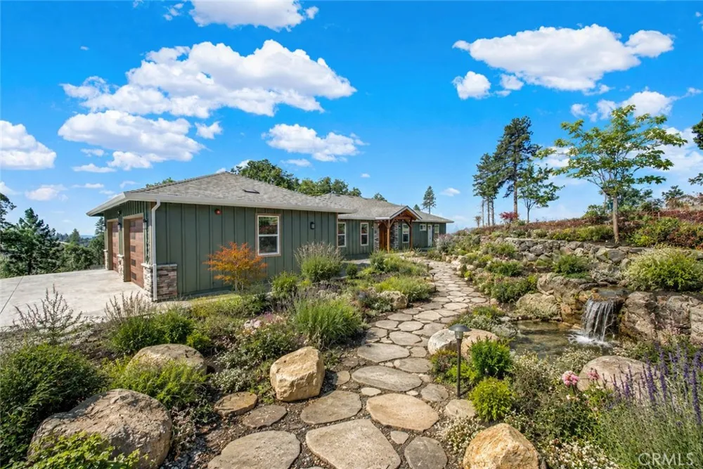 1690 BEND LANE Paradise, CA 95963