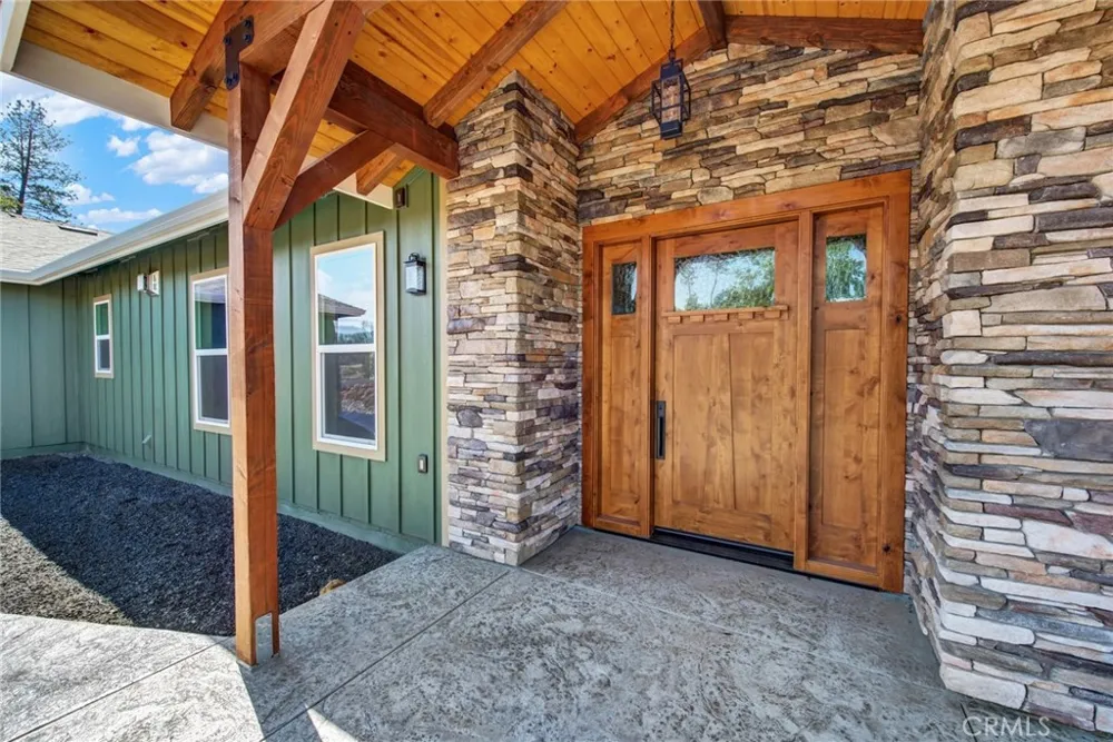 1690 BEND LANE Paradise, CA 95963