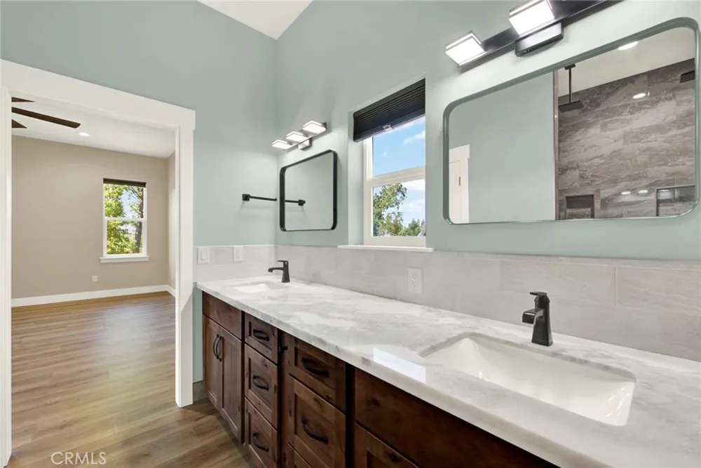 1690 BEND LANE Paradise, CA 95963