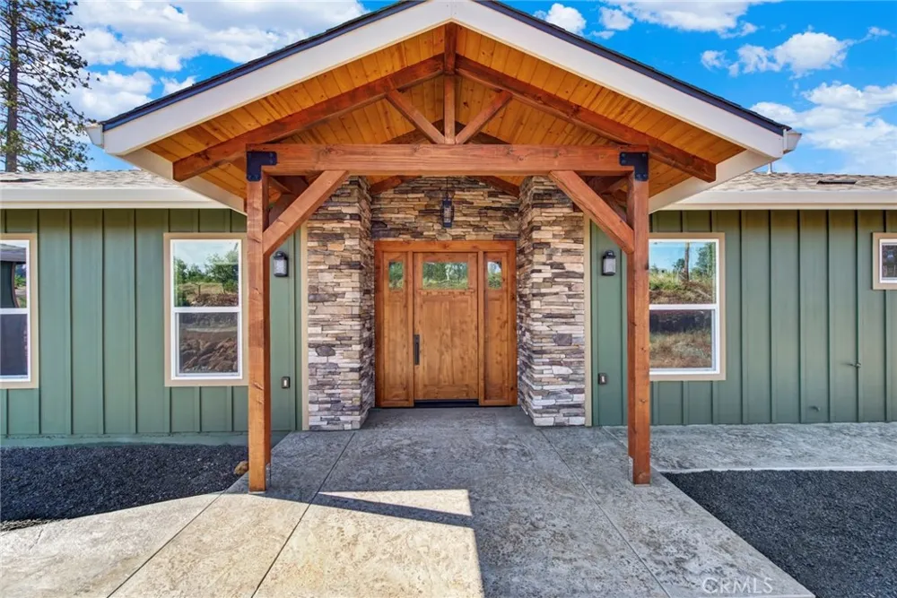 1690 BEND LANE Paradise, CA 95963
