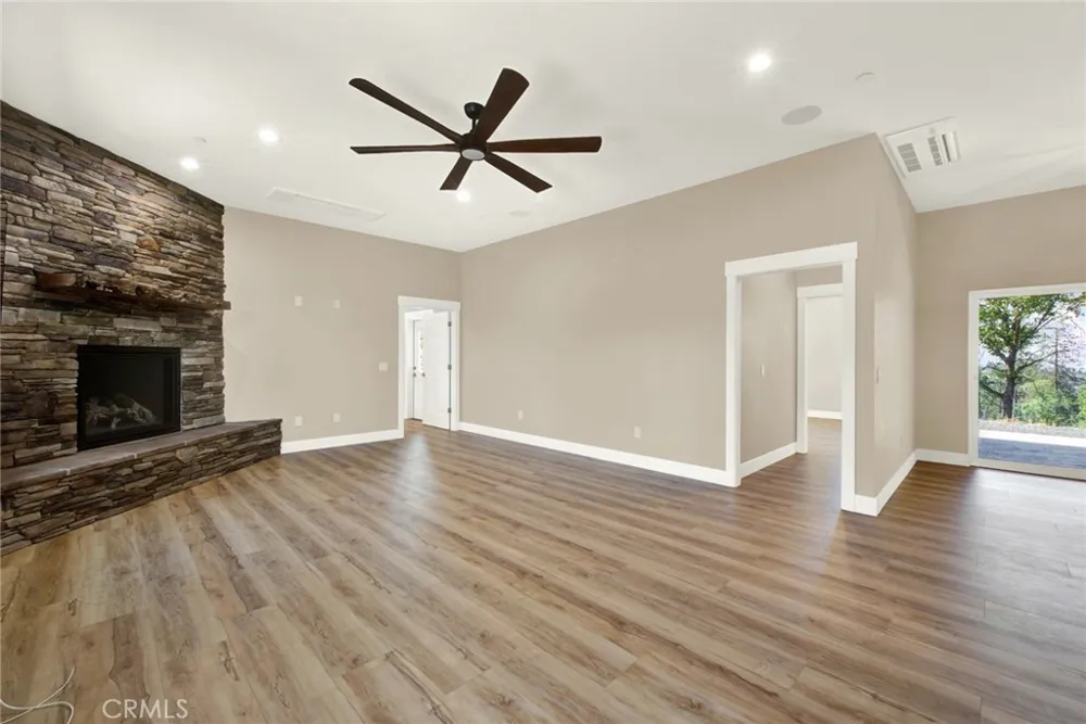 1690 BEND LANE Paradise, CA 95963