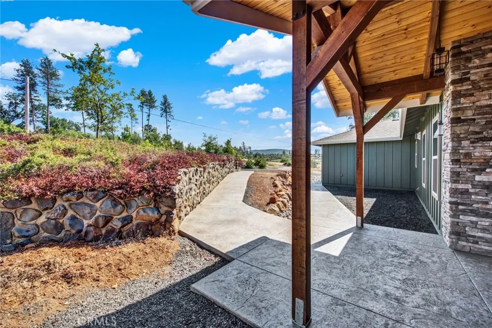 1690 BEND LANE Paradise, CA 95963