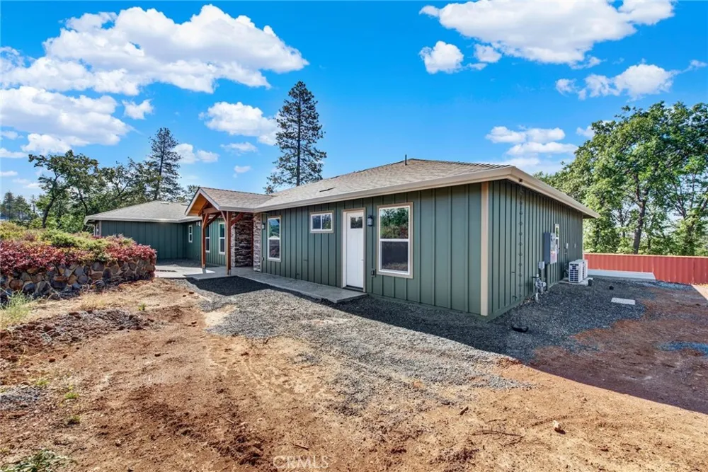 1690 BEND LANE Paradise, CA 95963