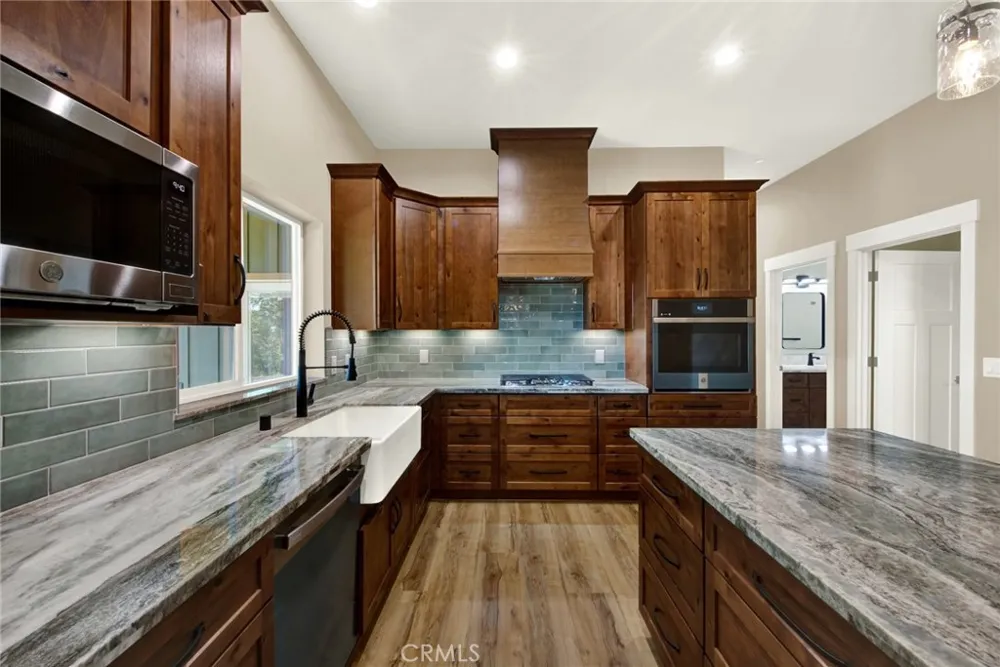 1690 BEND LANE Paradise, CA 95963