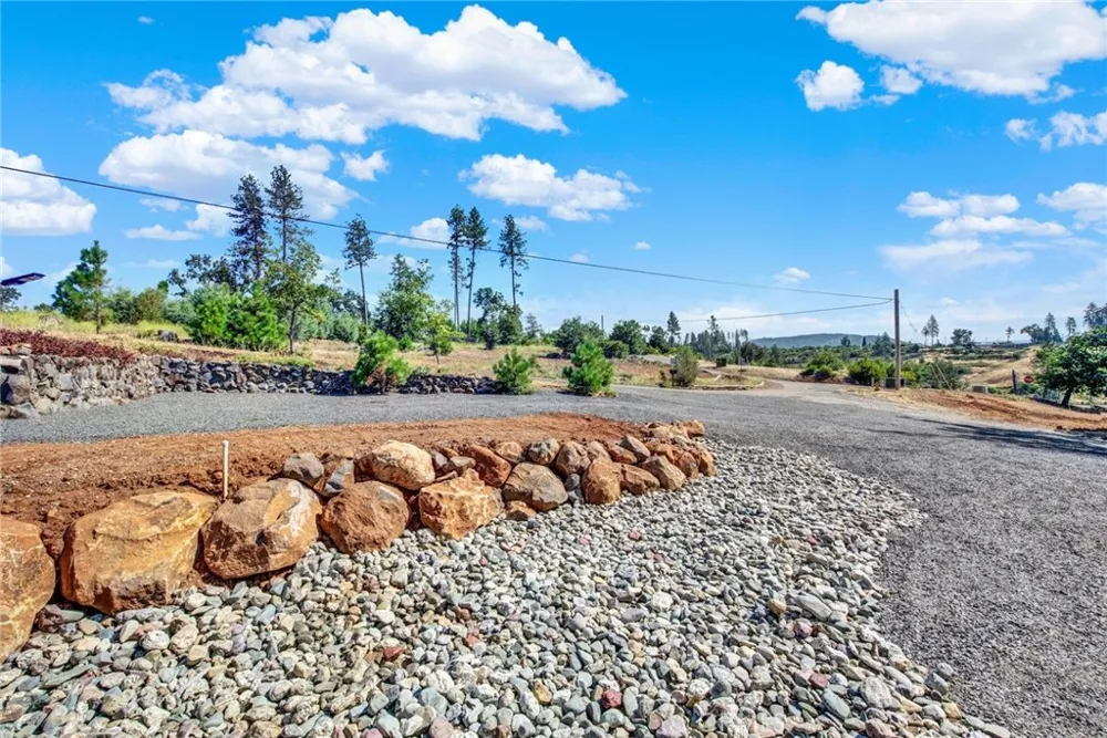 1690 BEND LANE Paradise, CA 95963