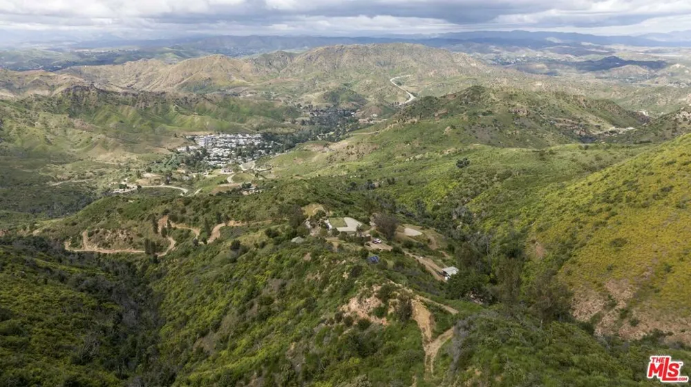 30884 Mulholland Highway Agoura Hills, CA 91301