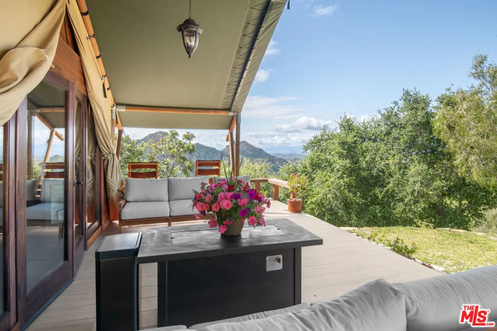 30884 Mulholland Highway Agoura Hills, CA 91301