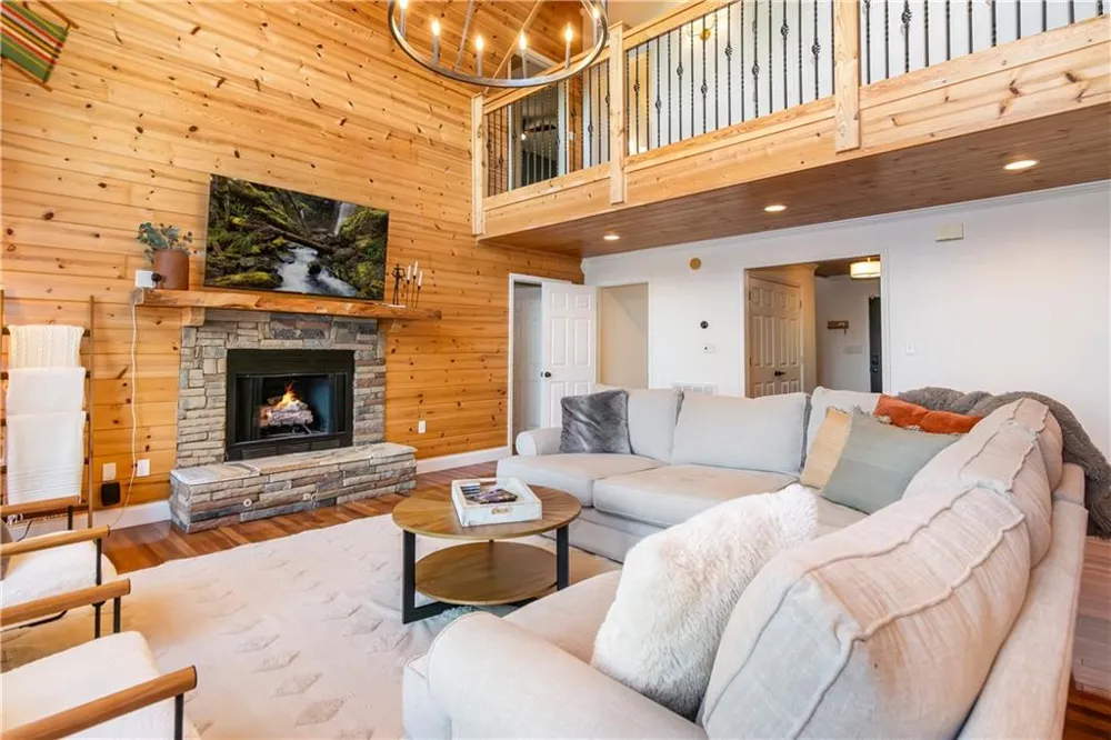 1269 Hunter Dr Ranger, GA 30734