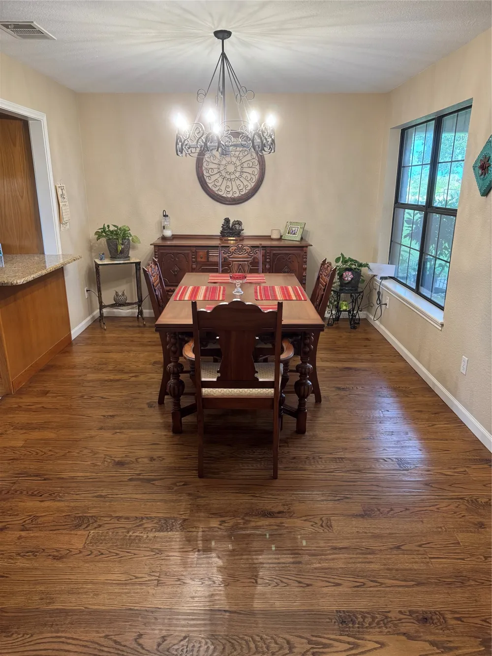 6655 County Road 118 Kaufman, TX 75142