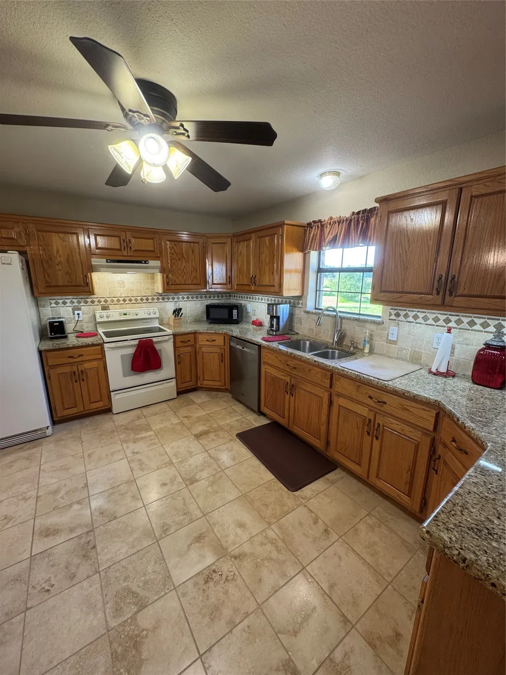 6655 County Road 118 Kaufman, TX 75142