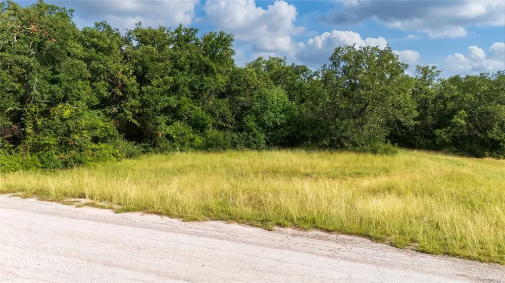 Segundo Drive Runaway Bay, TX 76426