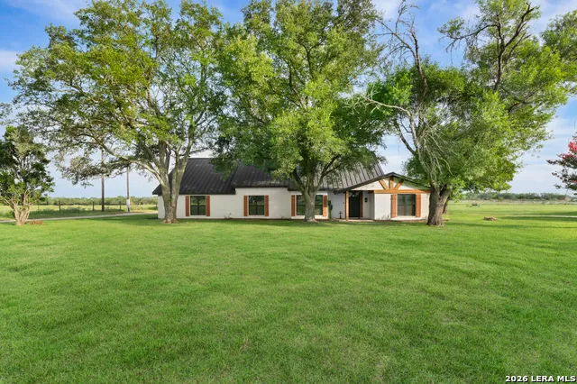 1591 Leissner School Seguin, TX 78155