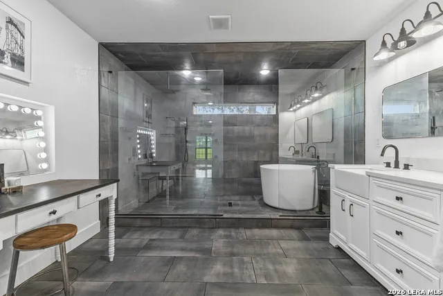 1591 Leissner School Seguin, TX 78155