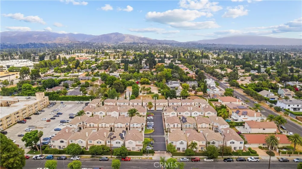 17779 Merridy Northridge, CA 91325