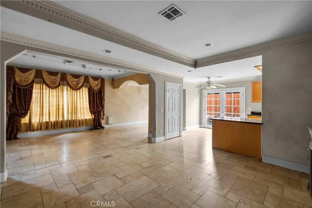 17779 Merridy Northridge, CA 91325