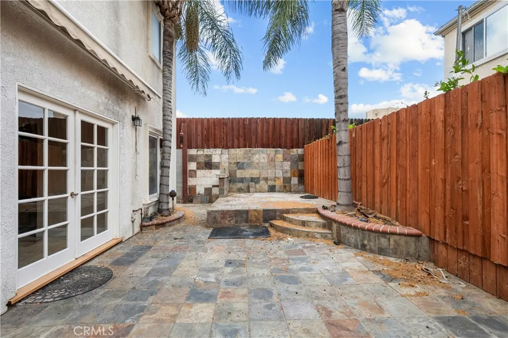 17779 Merridy Northridge, CA 91325
