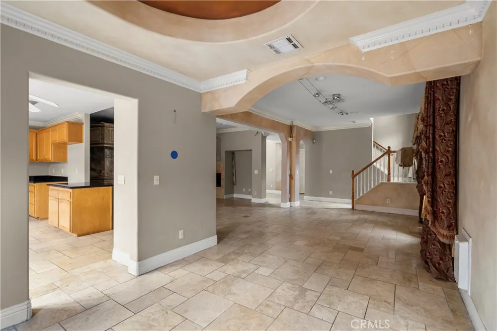 17779 Merridy Northridge, CA 91325