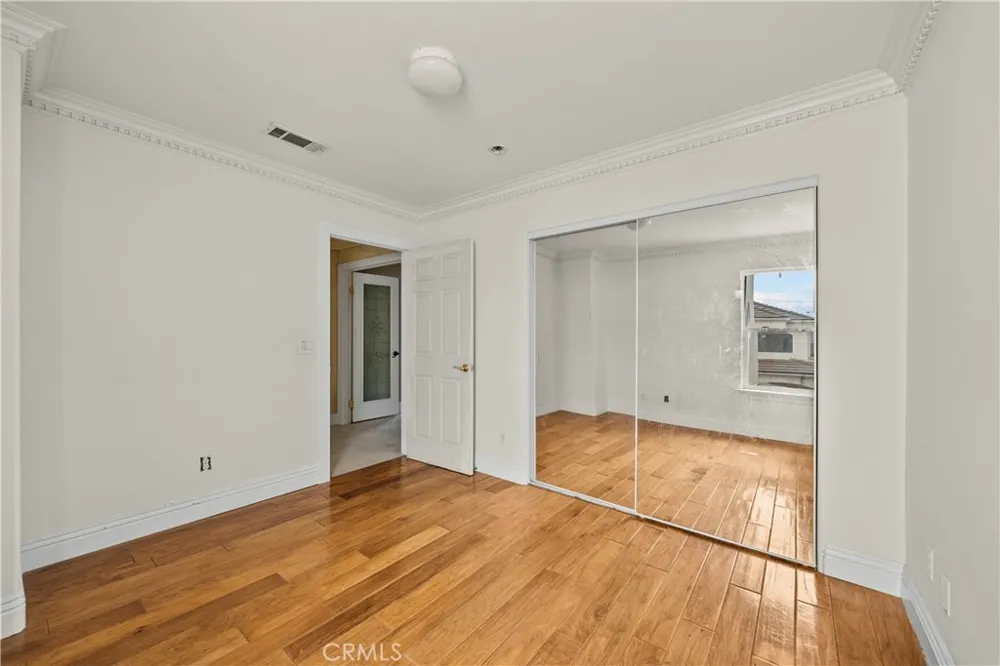 17779 Merridy Northridge, CA 91325