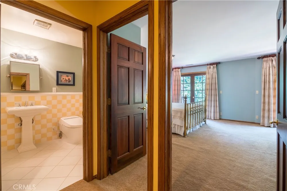 375 Berkshire Avenue La Canada Flintridge, CA 91011