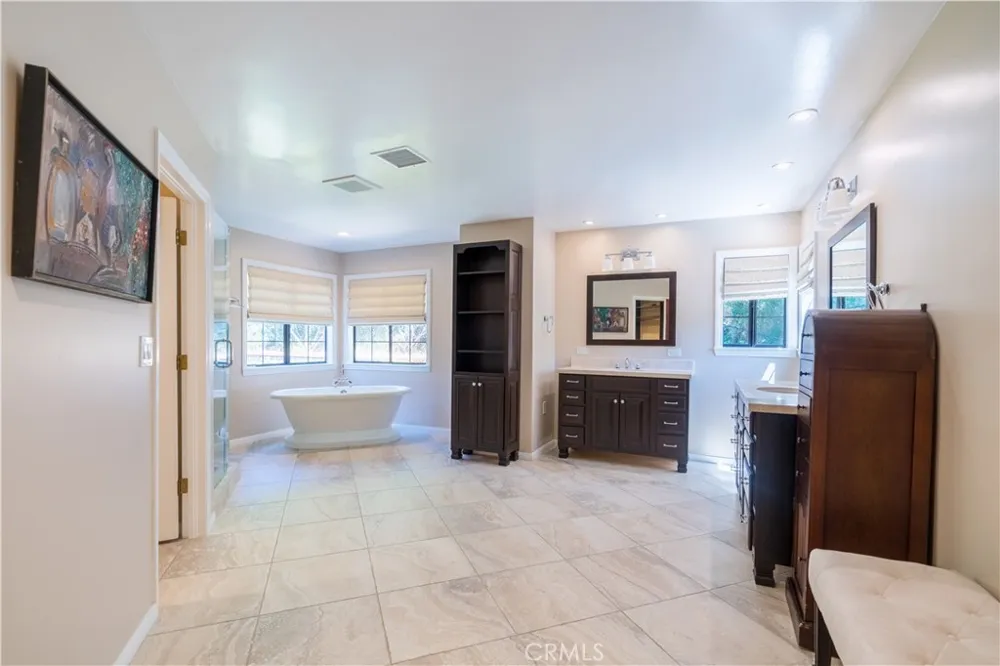 375 Berkshire Avenue La Canada Flintridge, CA 91011