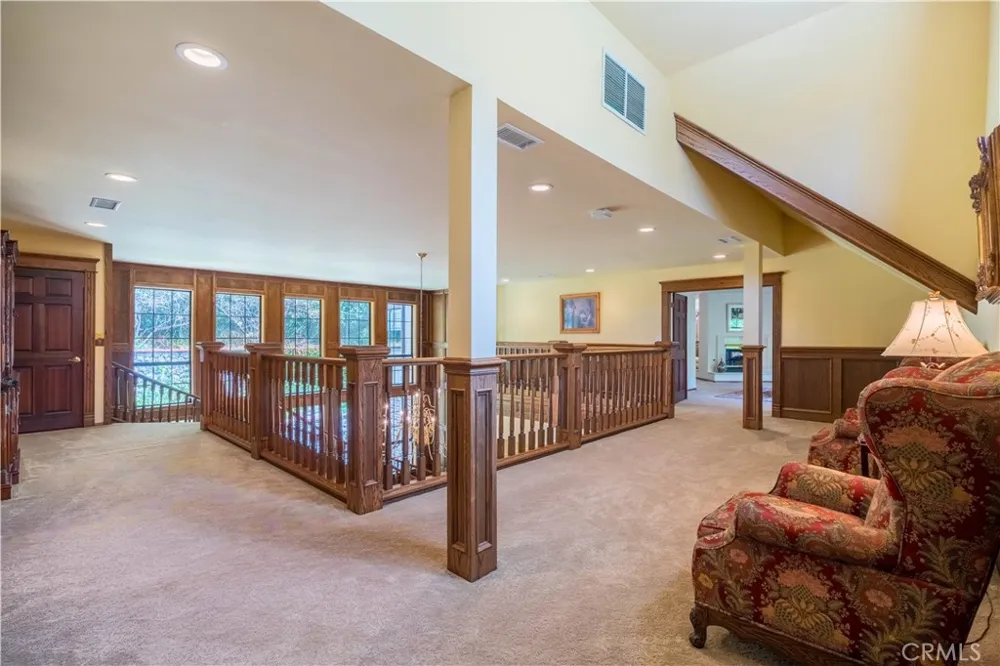 375 Berkshire Avenue La Canada Flintridge, CA 91011