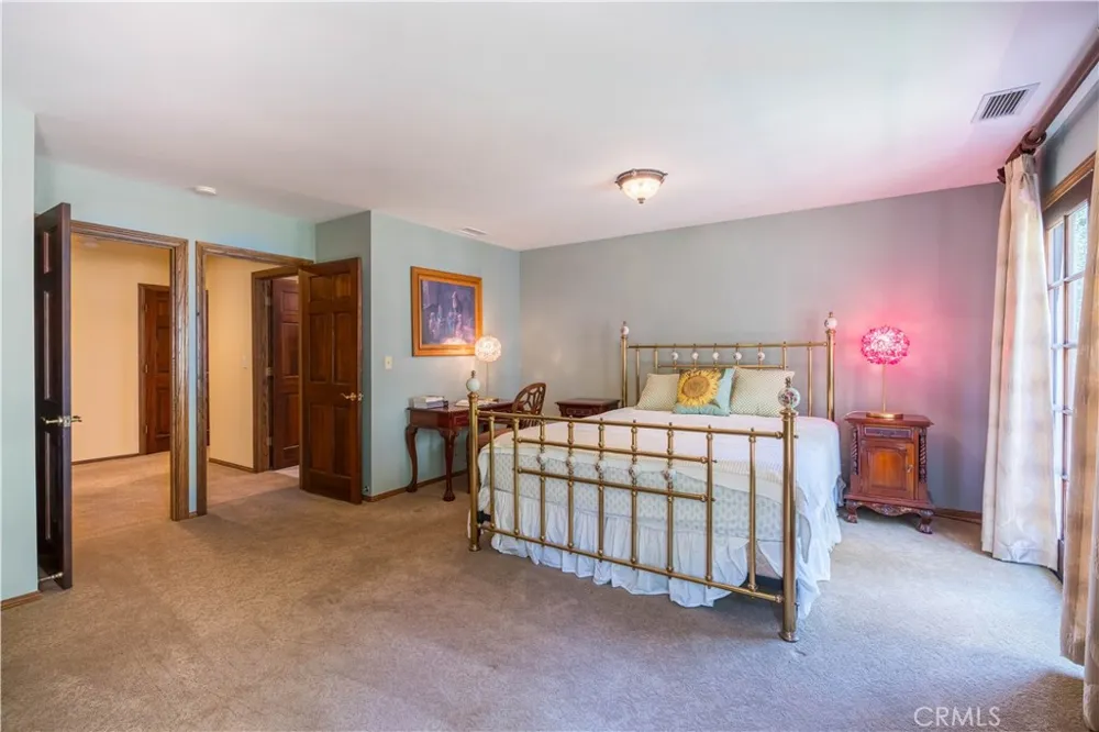 375 Berkshire Avenue La Canada Flintridge, CA 91011