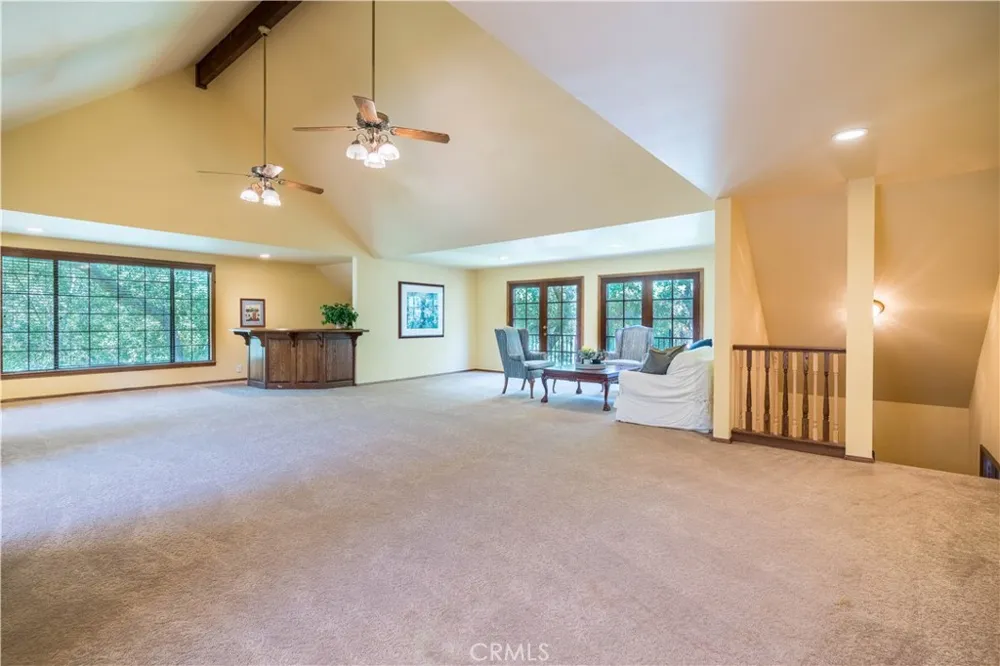 375 Berkshire Avenue La Canada Flintridge, CA 91011