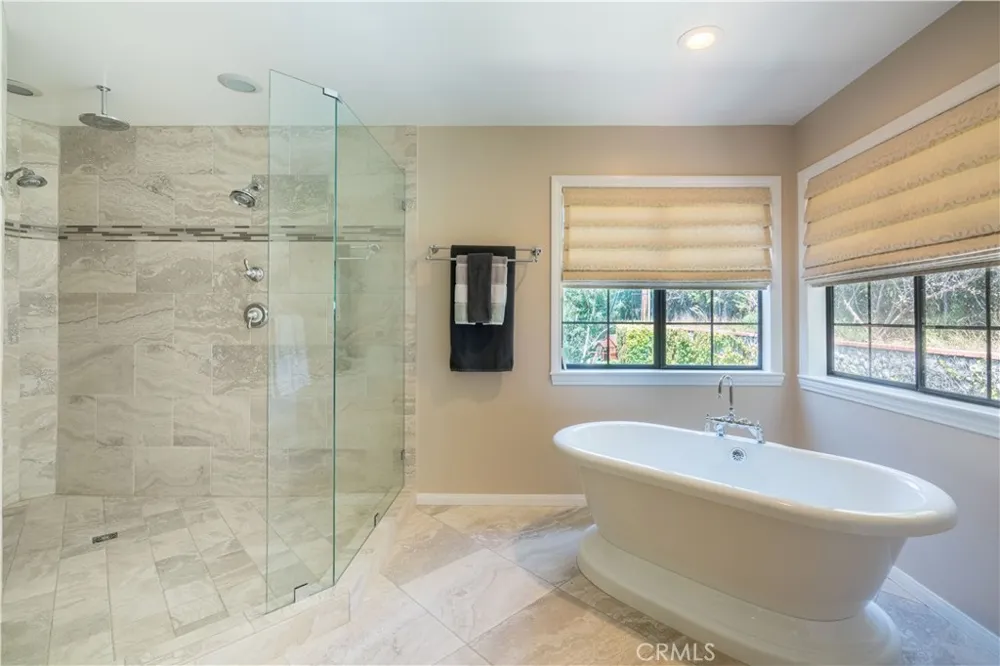 375 Berkshire Avenue La Canada Flintridge, CA 91011