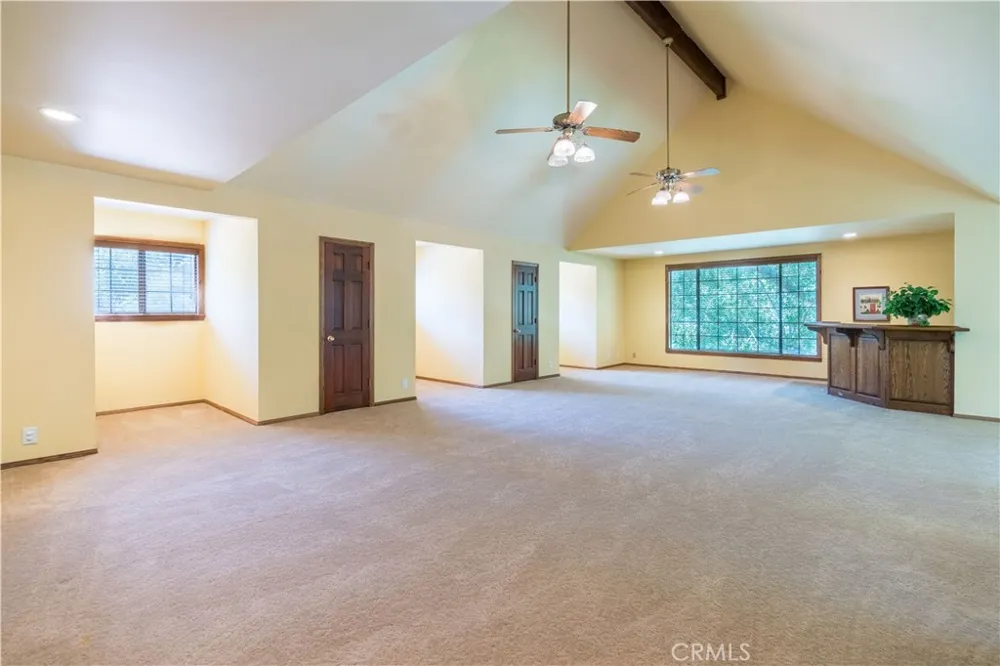 375 Berkshire Avenue La Canada Flintridge, CA 91011