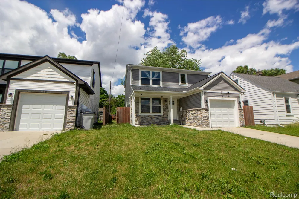 1761 E George Avenue Hazel Park City, MI 48030