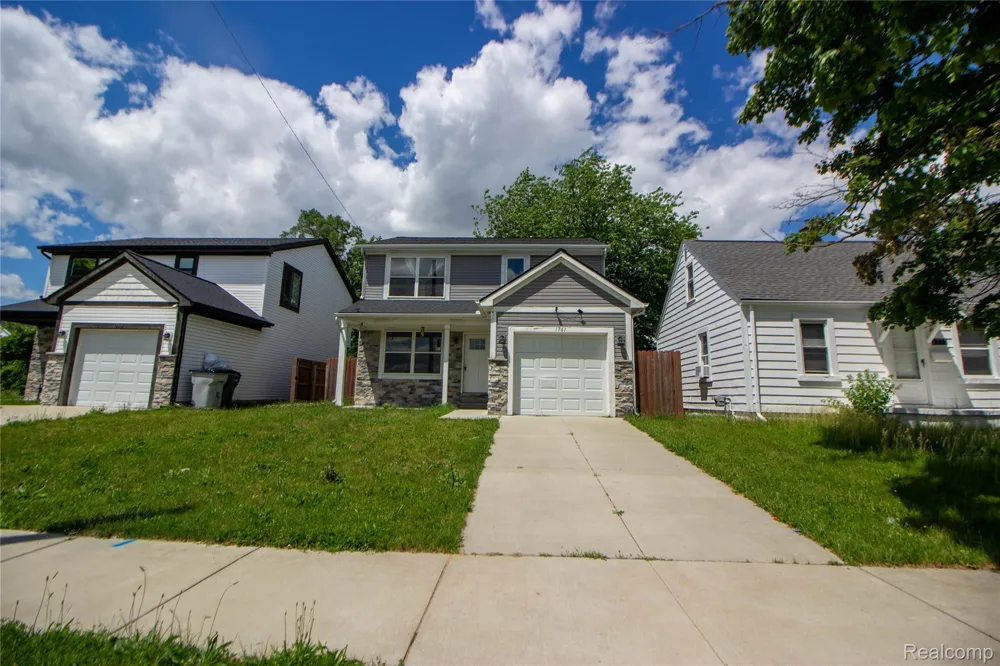 1761 E George Avenue Hazel Park City, MI 48030
