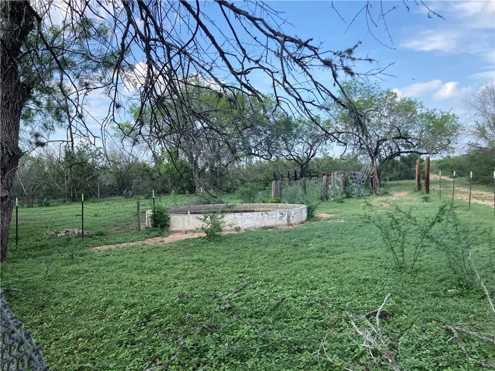 101 CR 101 San Diego, TX 78384