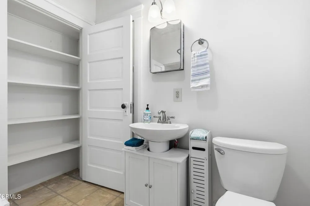 916 E Santa Paula Street Santa Paula, CA 93060