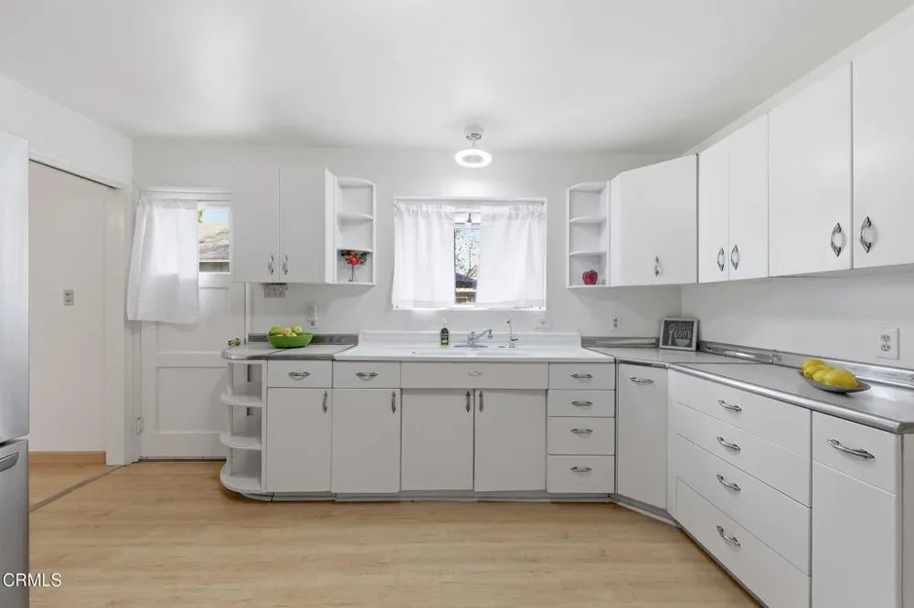 916 E Santa Paula Street Santa Paula, CA 93060
