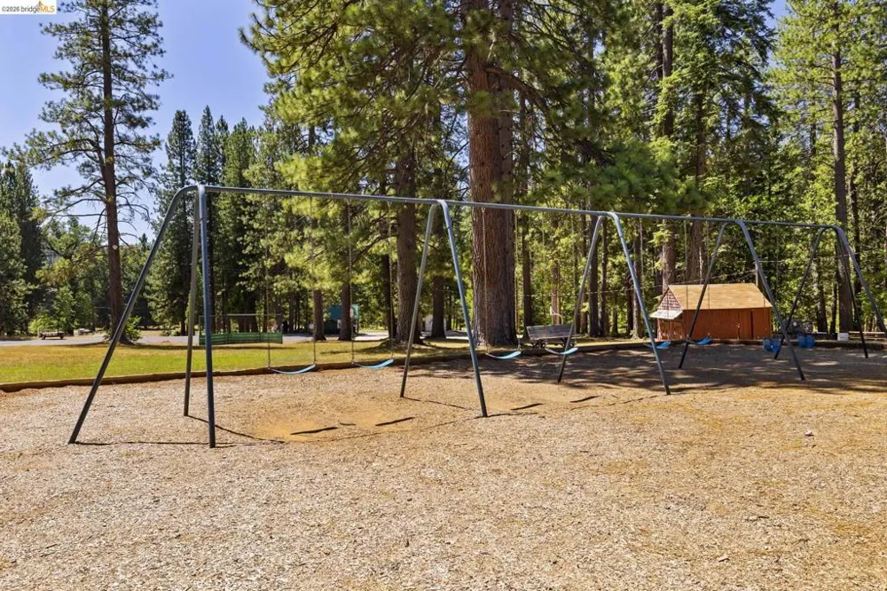25209 E Jordan Way Long Barn, CA 95335