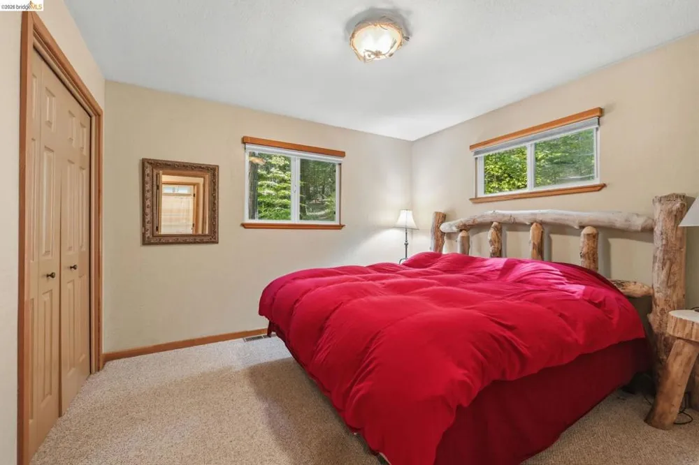 25209 E Jordan Way Long Barn, CA 95335