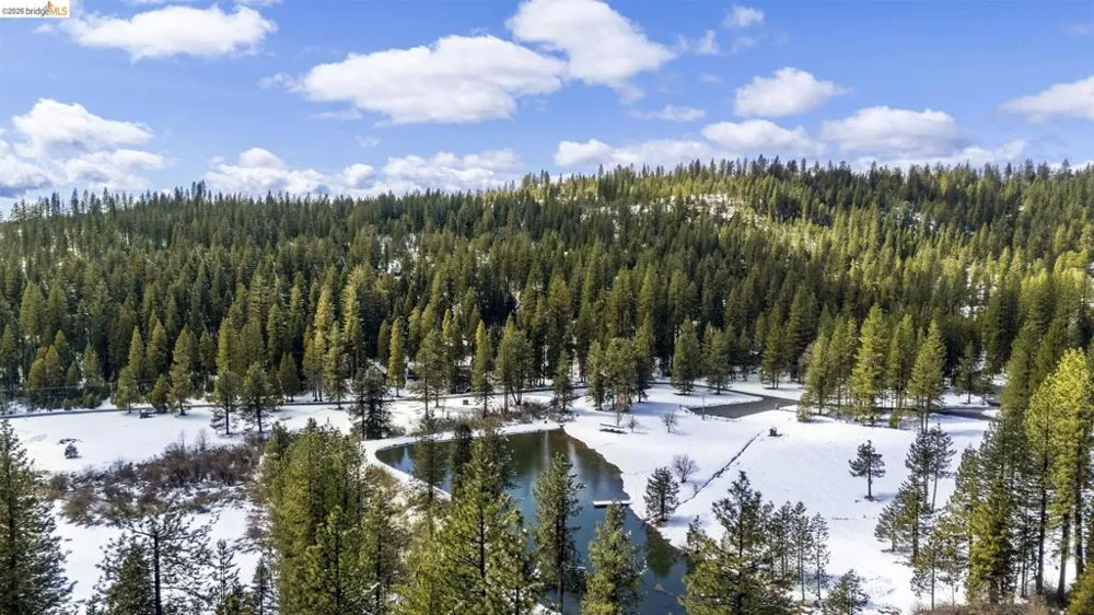 25209 E Jordan Way Long Barn, CA 95335