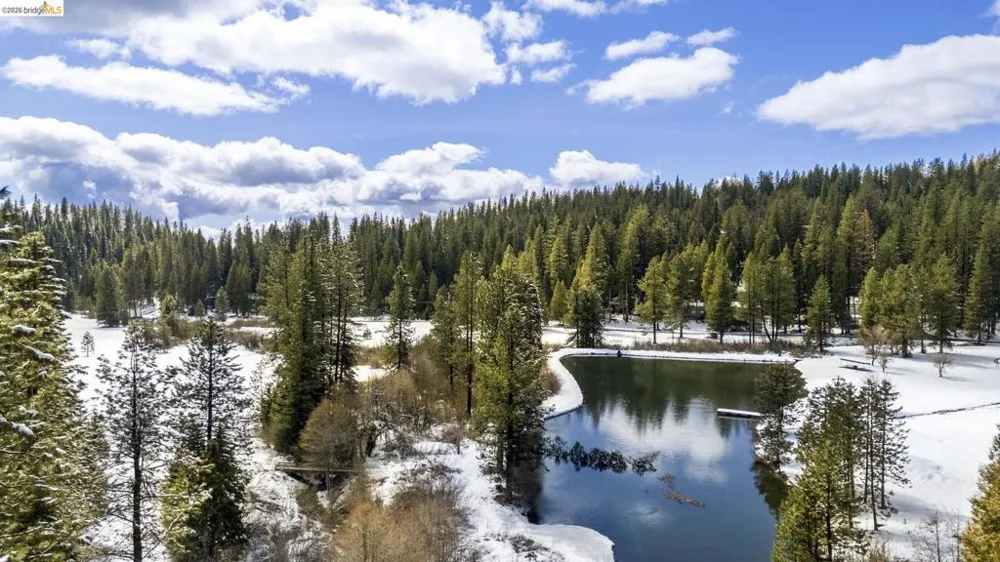 25209 E Jordan Way Long Barn, CA 95335