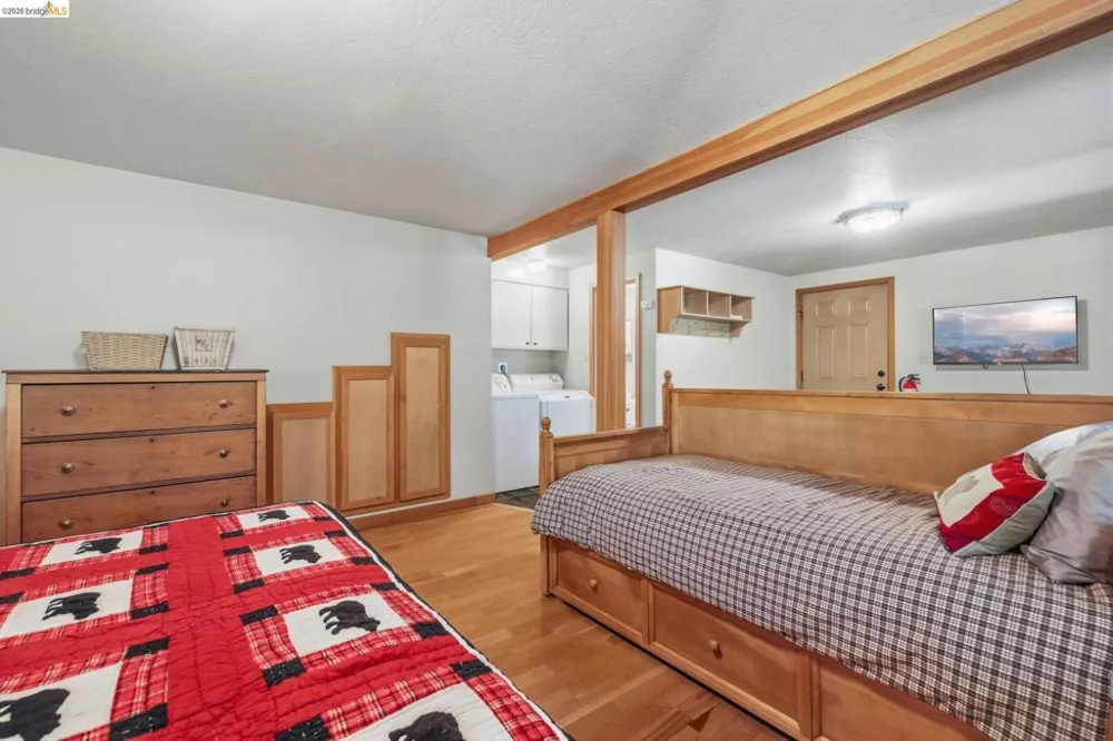 25209 E Jordan Way Long Barn, CA 95335