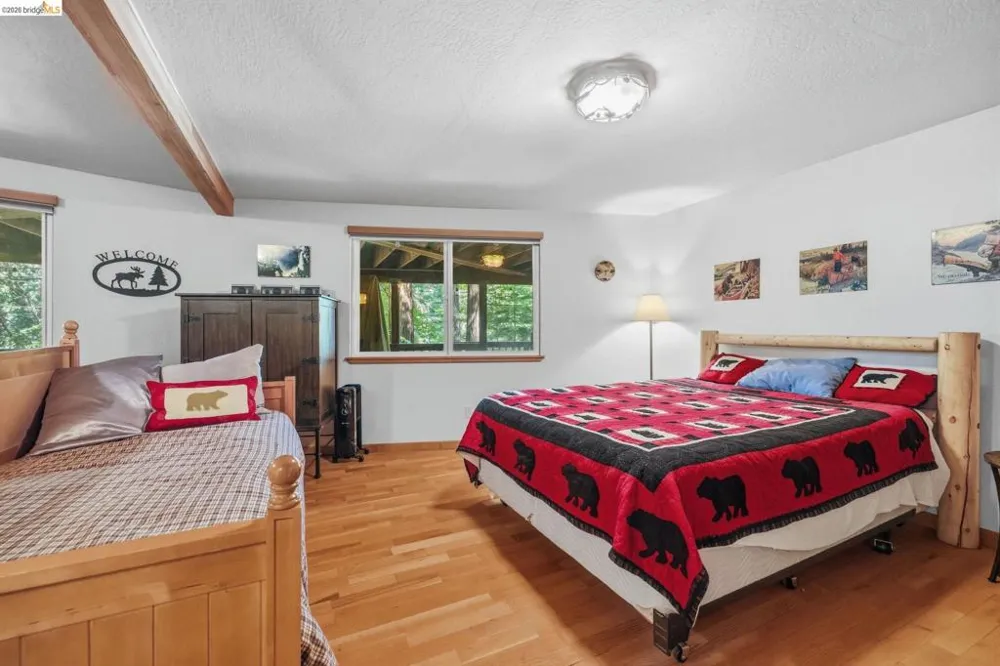25209 E Jordan Way Long Barn, CA 95335
